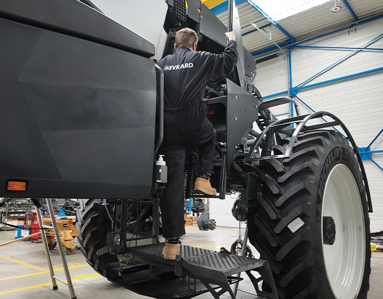 Entretien de votre pulvérisateur automoteur Evrard